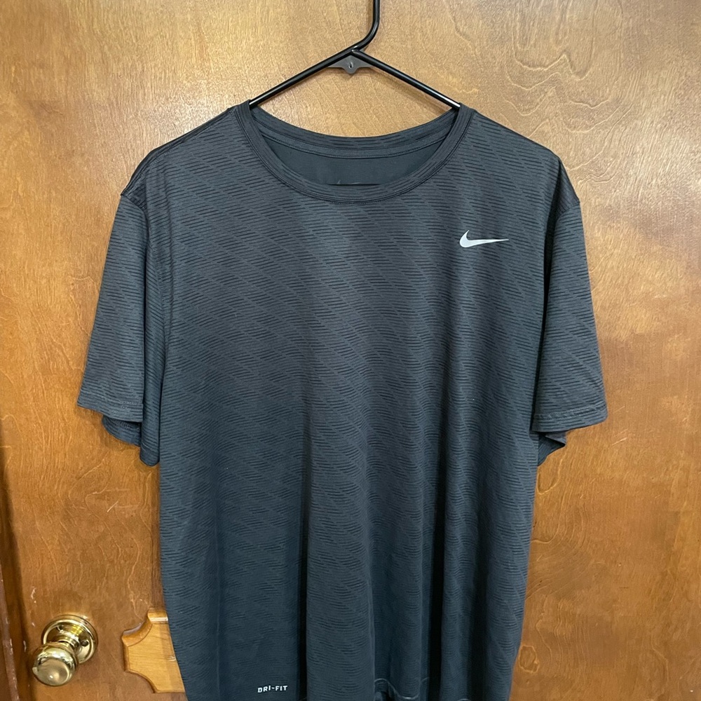 Nike Men's Dri-FIT t shirt